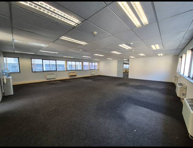 322M² OFFICE TO LET IN SANDTON CENTRAL